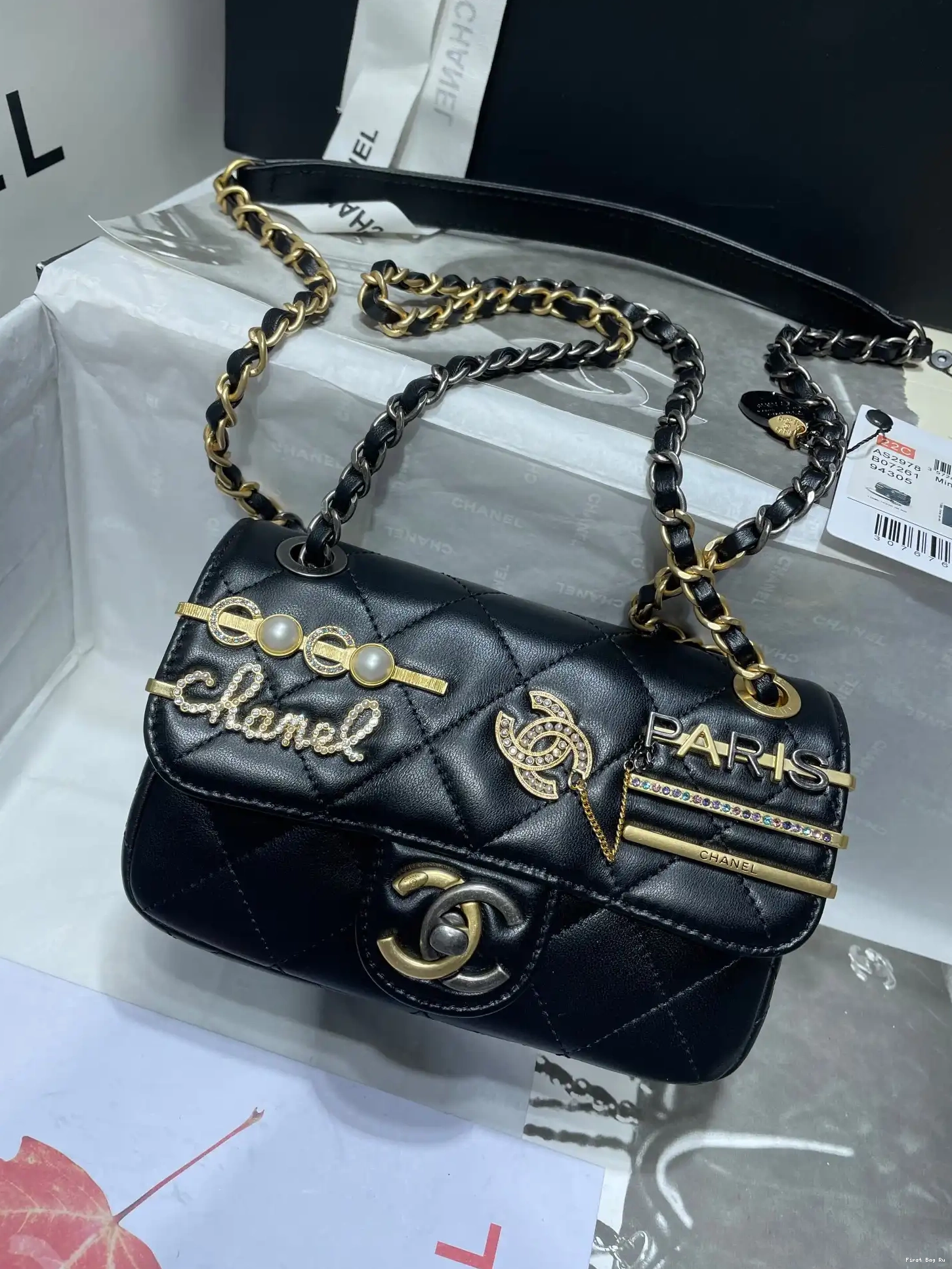 First Bag Ru FLAP BAG MINI CHANEL 0605